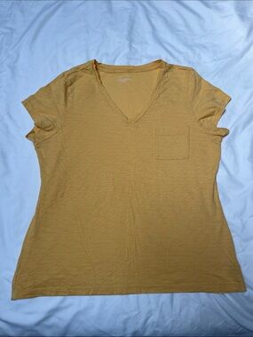 Max Studio Women’s V-Neck Tee